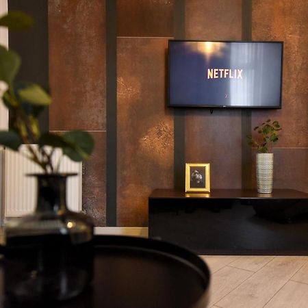 Discover Comfort: Charming & Spacious Apartment In The Old Town Bukurešť Exteriér fotografie