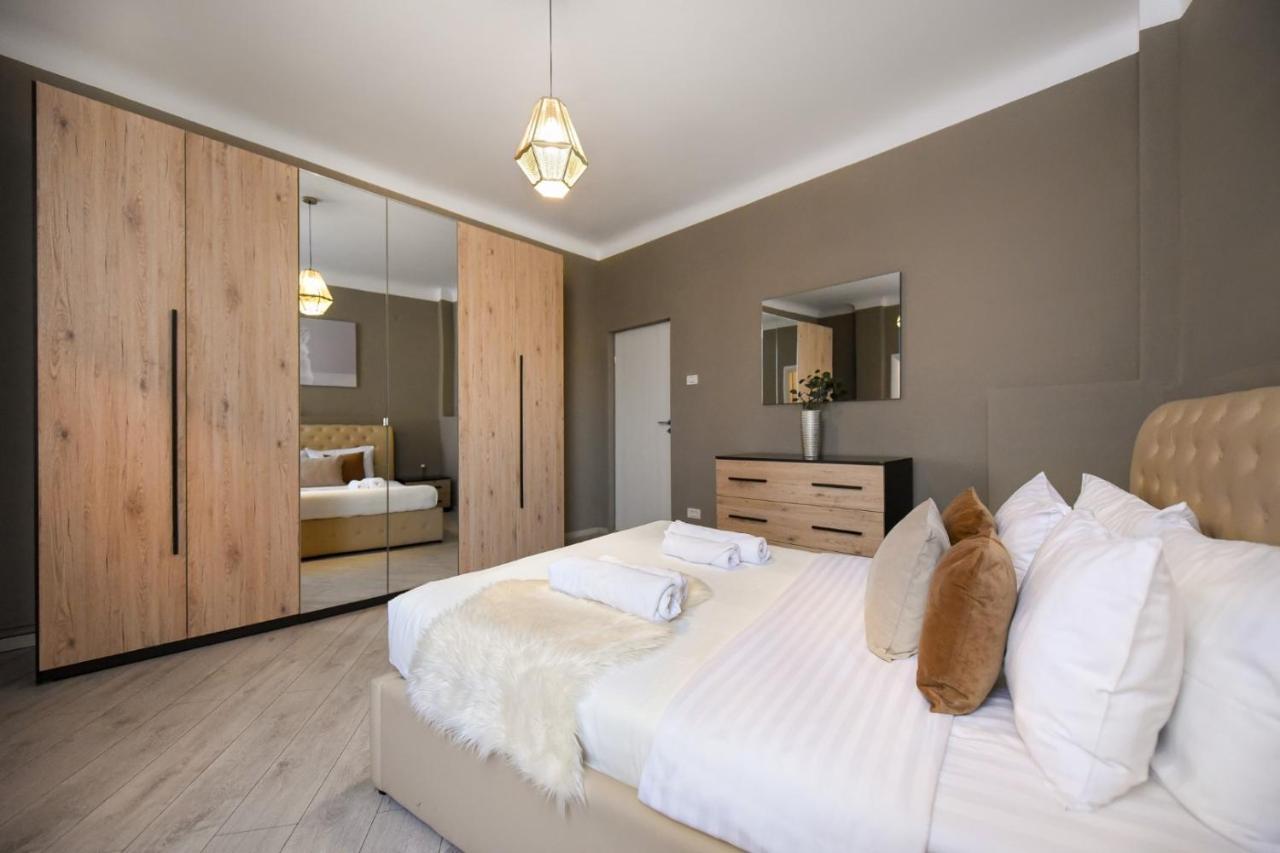 Discover Comfort: Charming & Spacious Apartment In The Old Town Bukurešť Exteriér fotografie