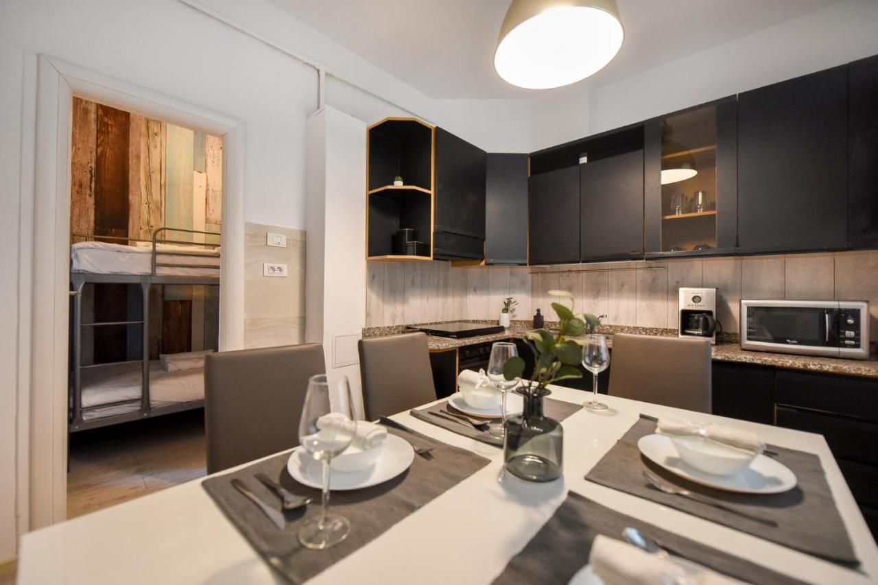 Discover Comfort: Charming & Spacious Apartment In The Old Town Bukurešť Exteriér fotografie